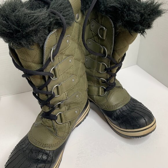 Sorel Women’s Green Leather & Rubber Boots – US Size 8, Fleece-Lined Warmth - Picture 2 of 12
